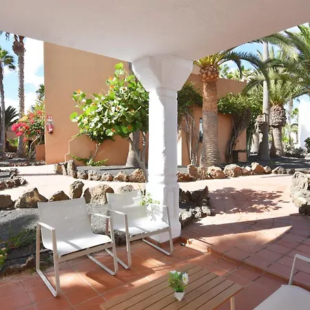 Book Jet - Oasis Pool & Wifi Corralejo