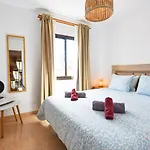 Apartment Book Jet - Oasis Pool & Wifi