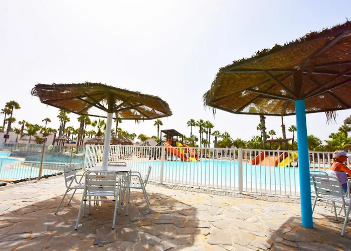 Book Jet - Oasis Pool & Wifi 公寓